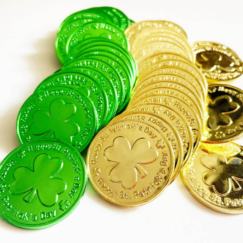 アイリッシュクローバープラスチックの金貨