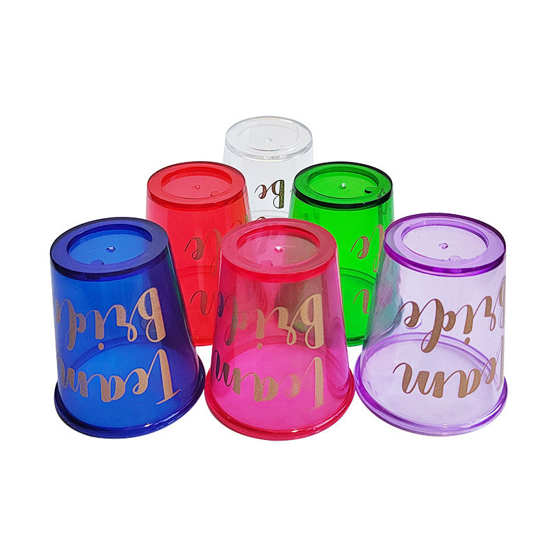プラスチックカップビーズネックレス
